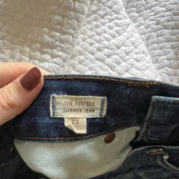 Madewell The Perfect Summer Jean: Destructed Edition - Picture 7 of 8